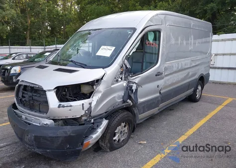 2015 Ford Transit-250 z USA, uszkodzony, nr VIN 1FTYR2CG0FKB15840